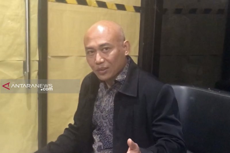 Kepala Pusat Penelitian Geoteknologi Lembaga Ilmu Pengetahuan Indonesia (LIPI) Eko Yulianto. (ANTARA/Virna P Setyorini)