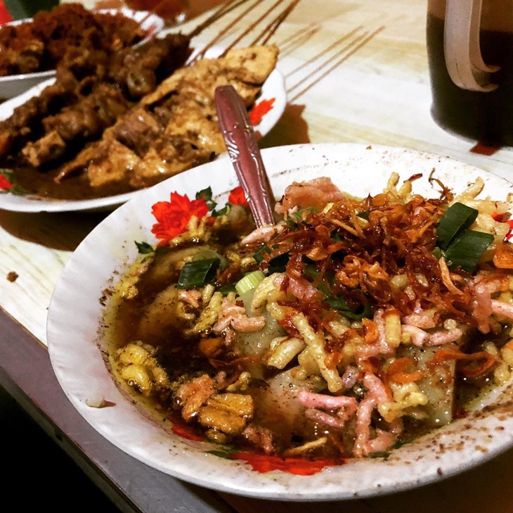 Lontong dokem. (Foto: instagram.com/ridwan_261016)