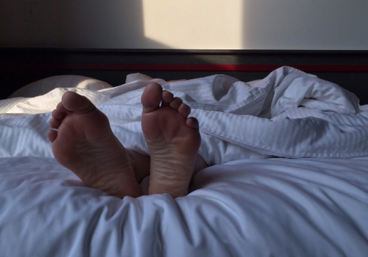Bokong Seksi Tanpa ke Gym? Berlatihlah di Tempat Tidur