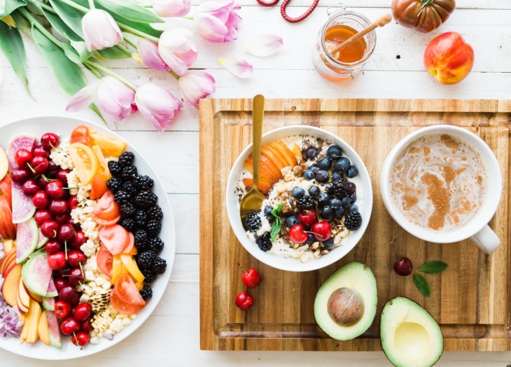 Konsumsi makanan yang kaya akan zat besi. (Foto Unsplash/Brooke Lark)