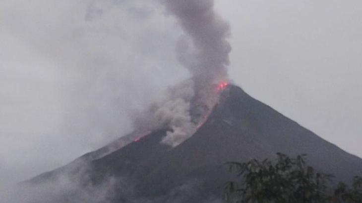 Setelah 3 Bulan Erupsi, Gunung Karangetang Turun Status ke Waspada