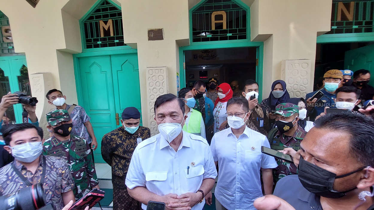 Luhut Sebut Stok Vaksin Nasional Ada 70 Juta Dosis
