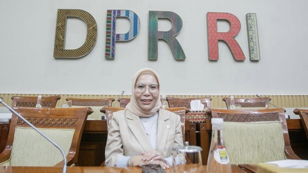 Ditugaskan di Komisi III DPR, Lola Nelria Oktavia Siap Jaga Penegakan Hukum di Indonesia