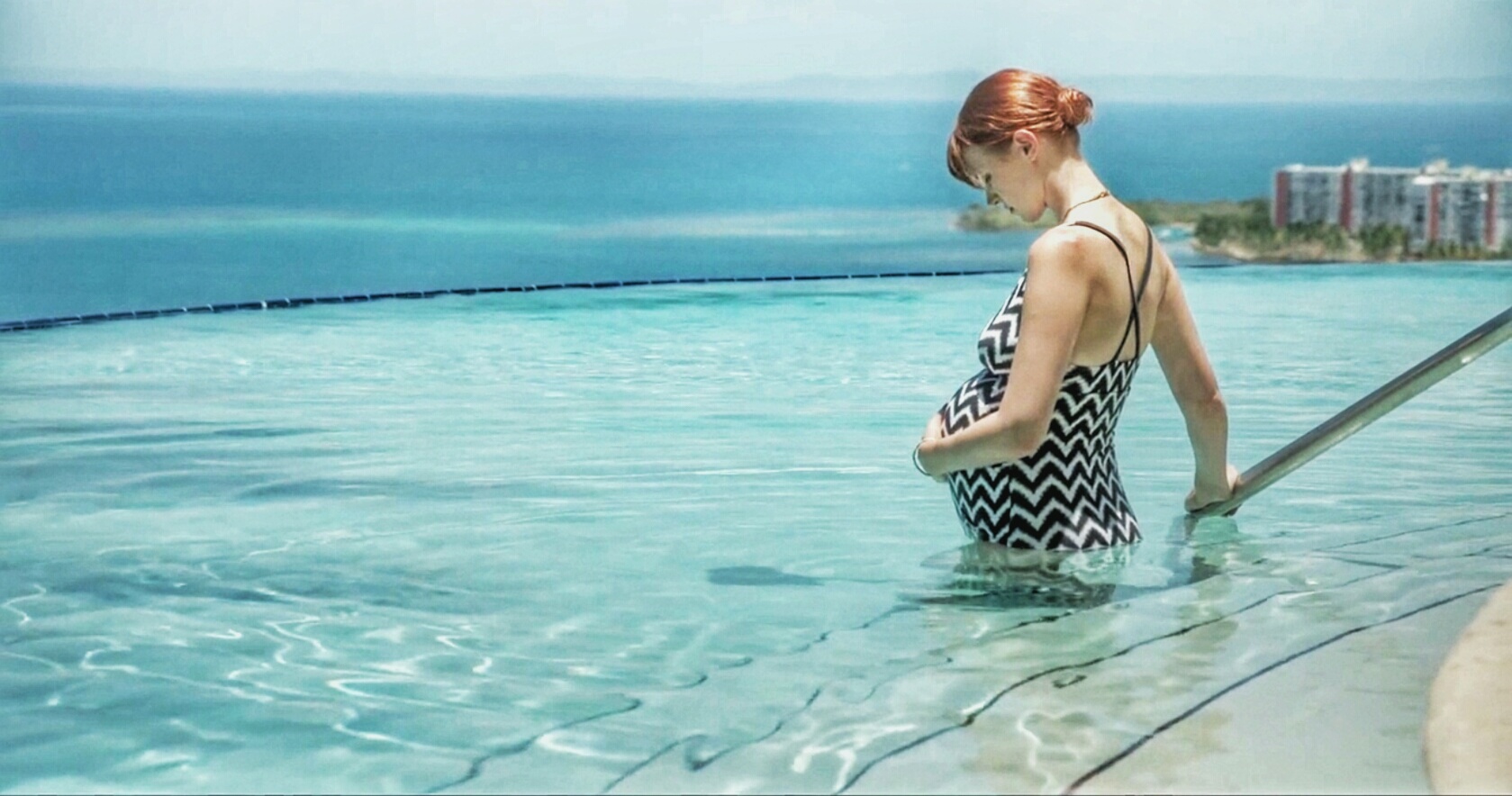 Berenang sejenak untuk mengurangi mood swing (Foto: soundandpicture)