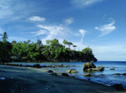 Anoi Itam, Pantai Berpasir Hitam di Ujung Pulau Weh