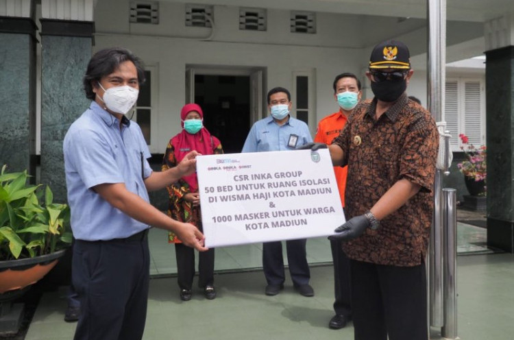 PT INKA Sumbangkan 50 Tempat Tidur dan 1.000 Masker ke Pemkot Madiun