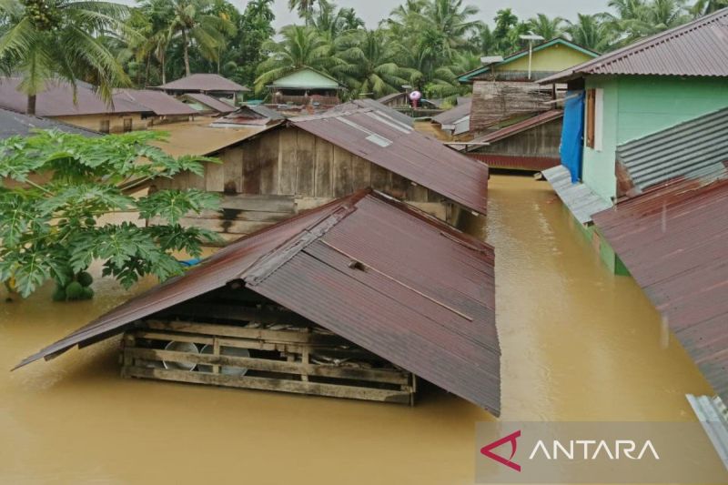 4 Kabupaten Di Sumatera Utara Diterjang Banjir Bandang, Korban Jiwa Tercacat di Tapteng   