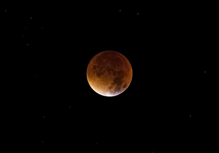 5 Spot Menarik untuk Menikmati Gerhana Bulan Total Malam Ini