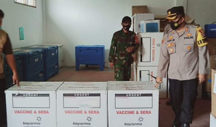 Kepolisian Resor (Polres) Lebak mengawal pengiriman Vaksin Sinovac dari Pemerintah Provinsi Banten ke Gudang Farmasi di Kabupaten Lebak.