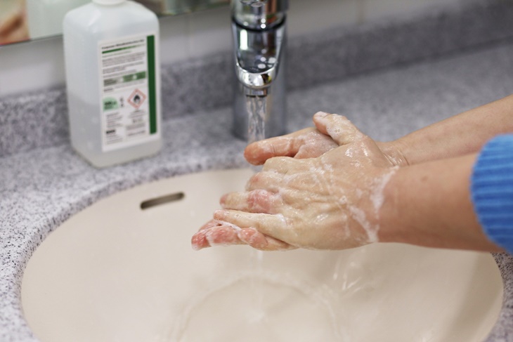 Hand Sanitizer Buatan Sendiri, Apakah Aman Digunakan?