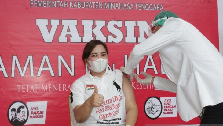 Ilustrasi - Penyuntikan vaksin COVID-19 di Minahasa Tenggara (Antara)