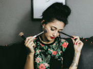 Tren Makeup 2021: Lebih Simple, tapi Berani