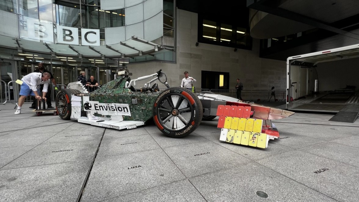 Tim Envision Racing Ciptakan Mobil Formula E dari Sampah Elektronik
