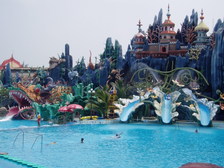 Taman Air Buddhist Pertama Di Dunia (foto: Pinterest/Flavorwire)