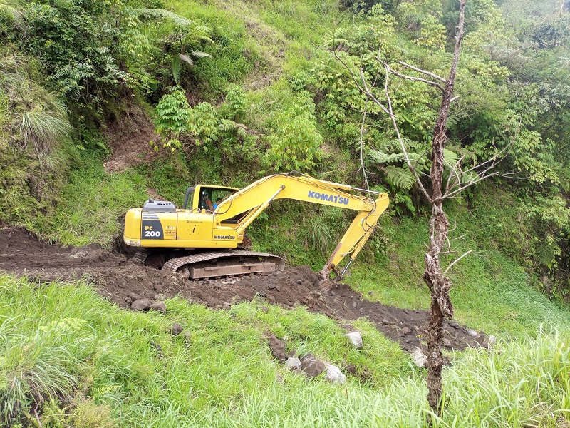 Pembuatan tanggul mata air di lereng Merapi. (Foto: Pemkab Sleman)