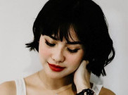 Lama Tak Terlihat di Industri Musik, Mytha Lestari Kembali dengan 'Dunia'