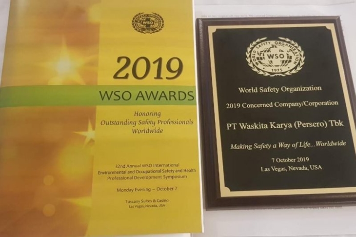   PT Waskita Karya (Persero) Tbk meraih penghargaan sebagai perusahaan terbaik yang berkomitmen dan mengimplementasikan keselamatan dan kesehatan kerja (K3) atau Occupational Health and Safety (OHS) tingkat dunia pada ajang World Safety Organization (WSO) Award 2019, di Las Vegas, Amerika Serikat, (17/10/2019). ANTARA/HO/Waskita