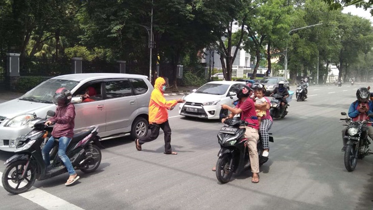 Kelangkaan masker di Solo disebabkan ada pihak yang memborong setelah ada berita corona virus