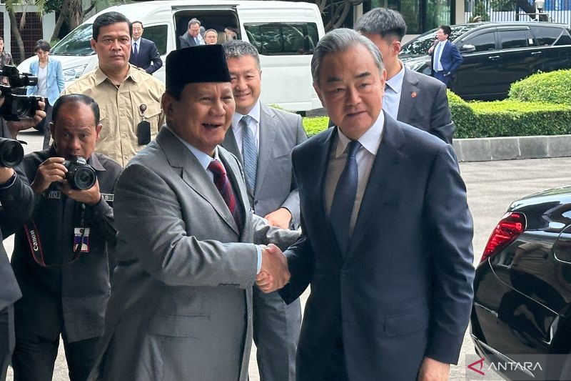 Usai Bertemu Jokowi, Menlu China Temui Presiden Terpilih Prabowo