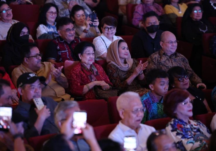 Bambang Harymurti Pimpin Bedah Buku Erros Djarot, Megawati Duduk Bersanding Bersama Elit Politik Nasional