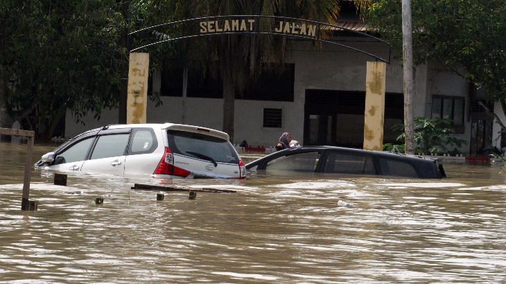 Sejumlah Jalan Protokol di Kota Jember Terendam Banjir