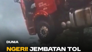 Ngeri! Supir Truk Nyaris Jatuh dari Jembatan Tol di China Akibat Longsor