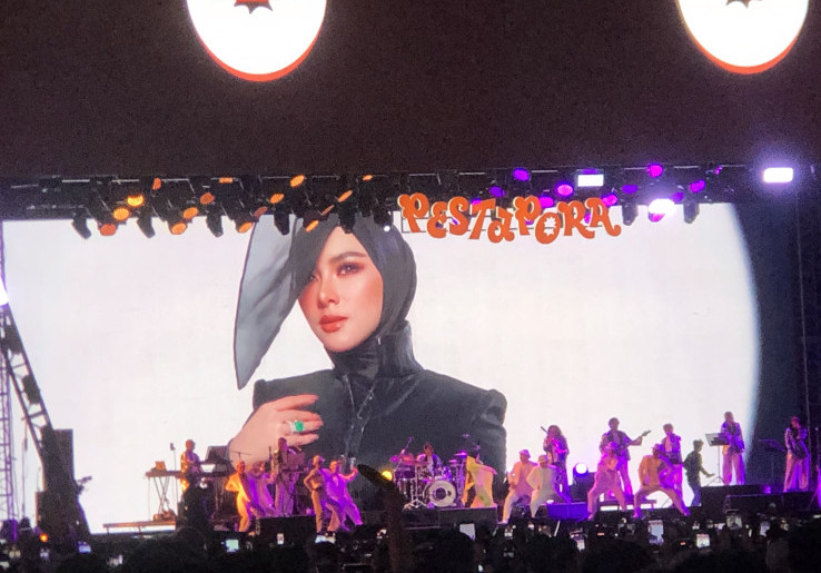 Syahrini Menghilang 7 Tahun Demi 'Jagain' Reino Barack, Plus Sosok Ini Sejak 2024!