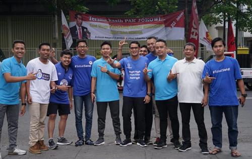 Sebelum Senam Zumba Dibawa ke Ranah Politik, Sandiaga Sempatkan Foto Bareng 'Jokowi-Ma'ruf Amin'