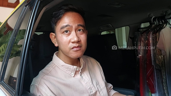 Didesak Mundur dari Cawapres, Gibran Ngotot Tetap Lanjut