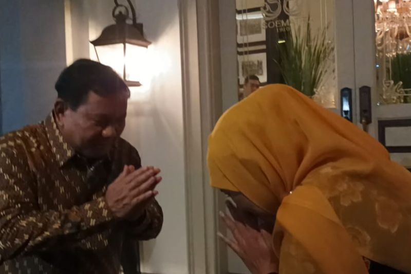 Khofifah Menggoyang Cak Imin