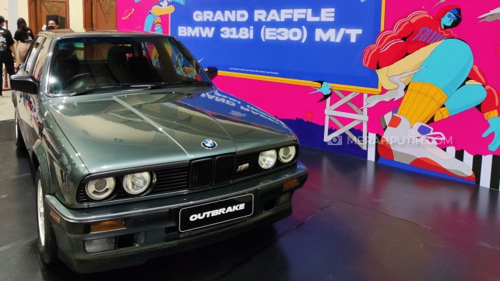 Urban Sneaker Society 2021 Hadirkan BMW E30 untuk Grand Raffle
