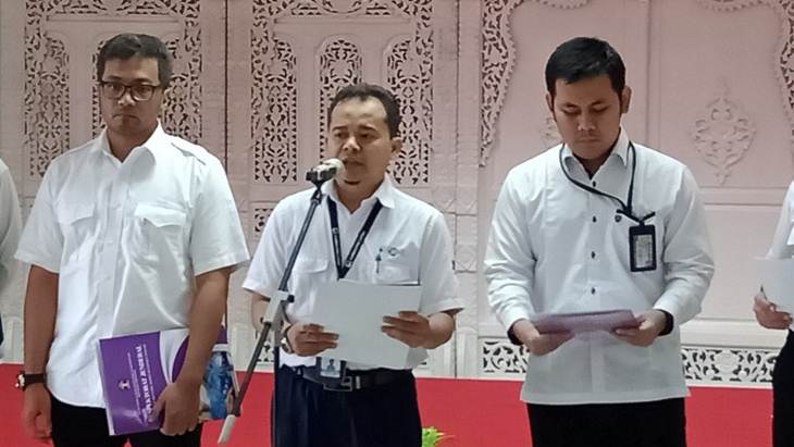 Jumpa pers terkait simpang siur kepulangan tersangka Harun Masiku dari Singapura ke Indonesia, di kantor Kementerian Hukum dan HAM, Rabu (19/2/2020) (ANTARA/Fathur Rochman)