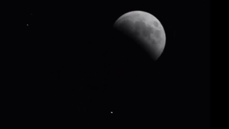 Detik-detik Gerhana Bulan, Lihat Nih Penampakannya 