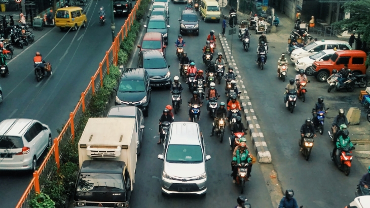 (Relaksasi PPnBM diharapkan bisa menggairahkan industri otomotif. (Foto: Unsplash/husniati salma)