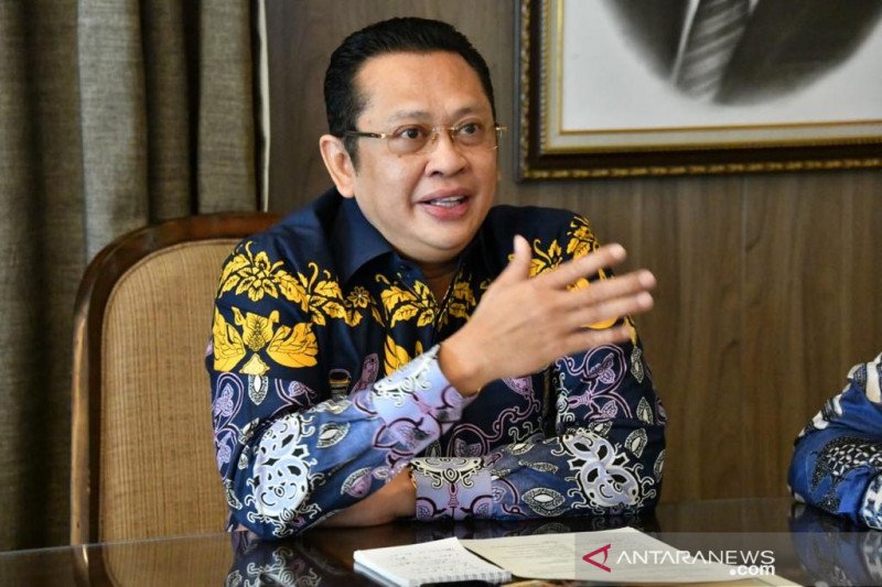 Ketua MPR Sebut Kebijakan Menhub Bertentangan dengan Upaya Berantas Corona