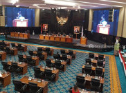 Kader PDIP Geram Rapat DPRD Masih via Zoom: Anak TK Saja Tatap Muka