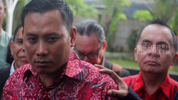 Kusnadi Staf Sekjen PDIP Hasto Kristiyanto Penuhi Panggilan KPK