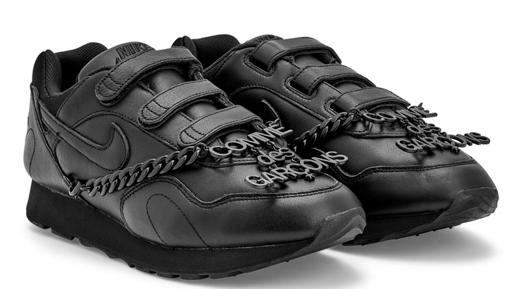 Sneakers Street Style Hasil Kolaborasi Nike Outburst x Comme des Garcons