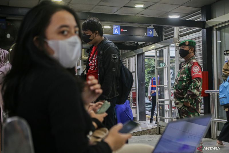 Makan dan Minum di TransJakarta Saat Buka Puasa Hanya Boleh 10 Menit