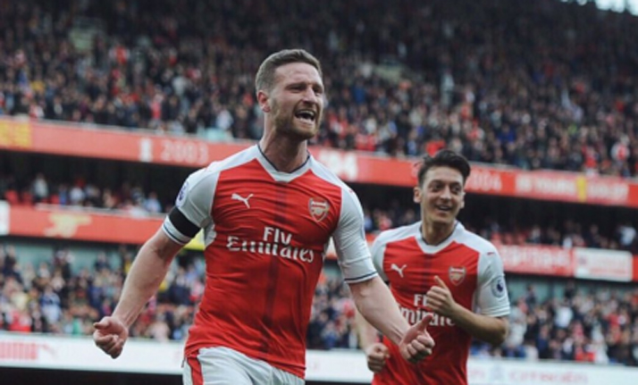 Mustafi Hindarkan Arsenal dari Kekalahan 