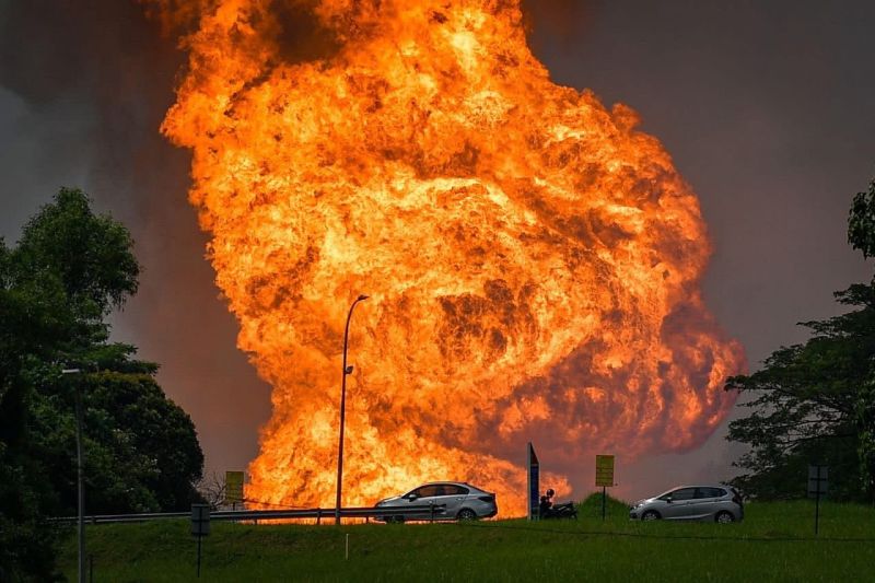 112 Orang Terluka Akibat Kebakaran Pipa Gas Petronas, 49 Rumah di Selangor Rusak Berat