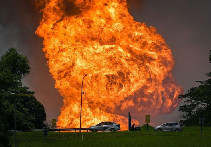 112 Orang Terluka Akibat Kebakaran Pipa Gas Petronas, 49 Rumah di Selangor Rusak Berat 