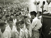 Makna di Balik Lambang Palu dan Arit PKI