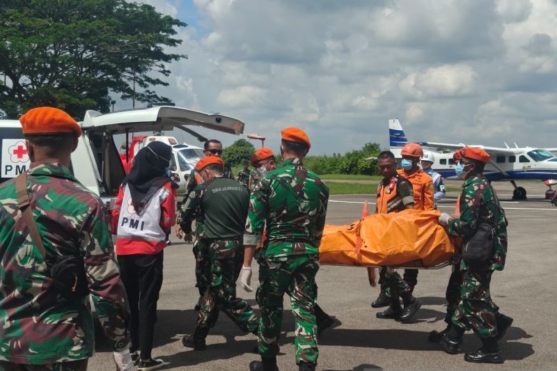 Helikopter Matthew Air Jatuh, Pasukan Elit Pasgat Turun Tangan Amankan Sisa Serpihan