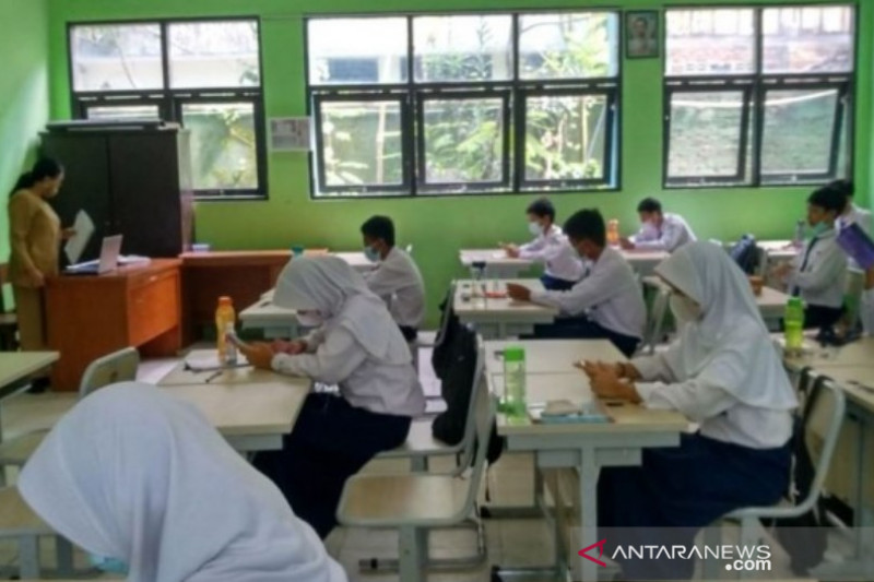 Gerindra Minta Pemprov DKI Terbuka soal 25 Klaster PTM Terbatas