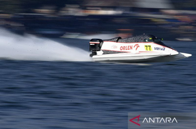 Jokowi Saksikan F1 Powerboat Pertama Kali Digelar di Danau Toba