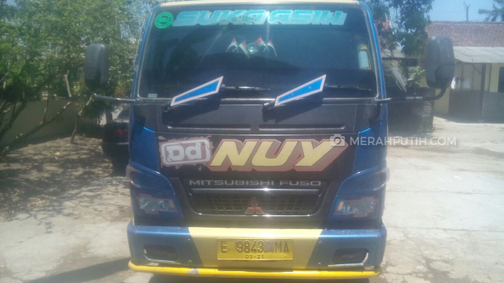 Dilindas Truk, Kepala Pengendara Sepeda Motor Hancur