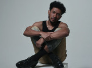 Teddy Adhitya Rekam Momen Nostalgis dalam Video Musik 'Kembalikanku'