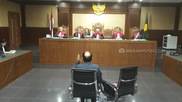 Fredrich: Dakwaan KPK Tidak Sah, Kabur dan Harus Batal Demi Hukum