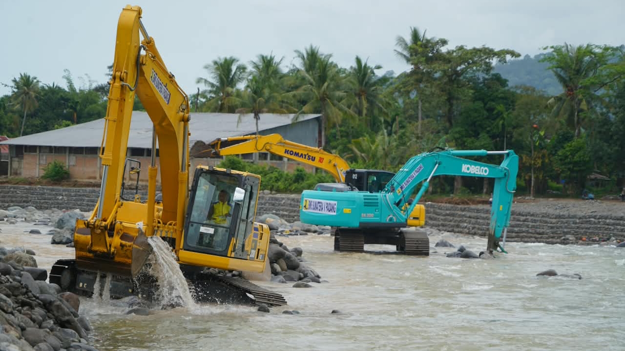 Banjir Bandang Padang: 120 Rumah Terdampak, Kementerian PU Percepat Pemulihan